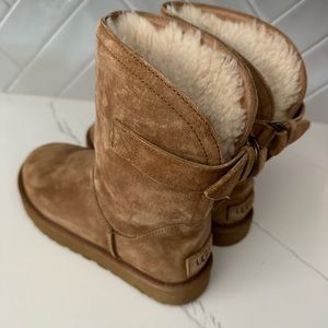 Women’s UGG Remora size 7